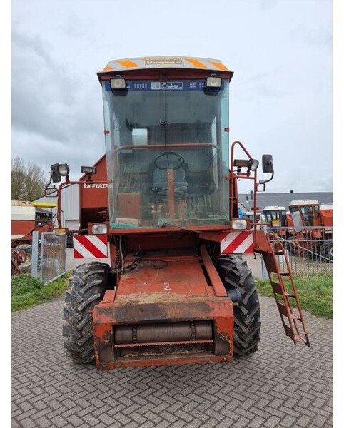 Laverda 3500 - מקצרת קומבינה: תמונה 2 Laverda 3500 - מקצרת קומבינה: תמונה 2
