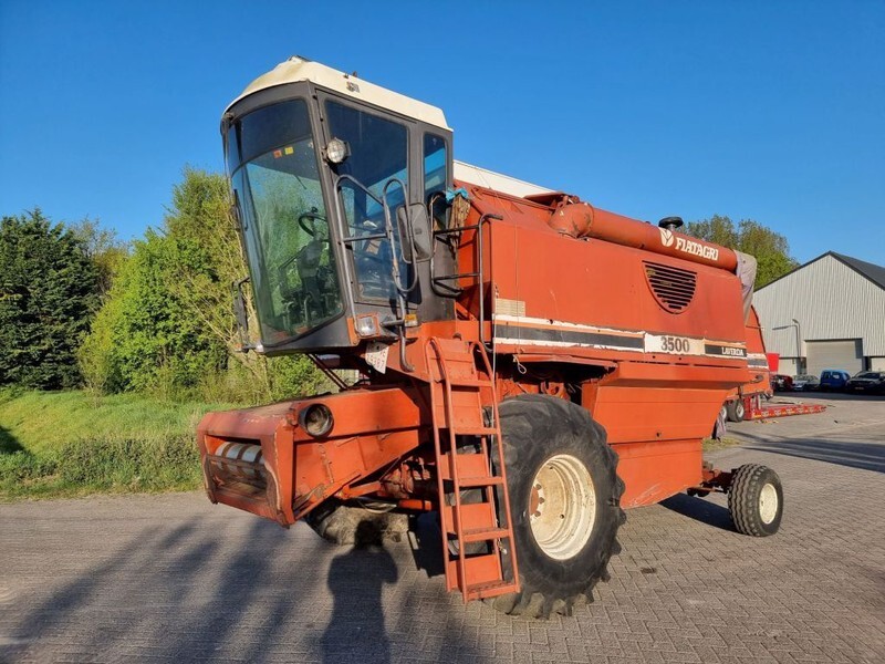 Laverda 3500 - מקצרת קומבינה: תמונה 1 Laverda 3500 - מקצרת קומבינה: תמונה 1