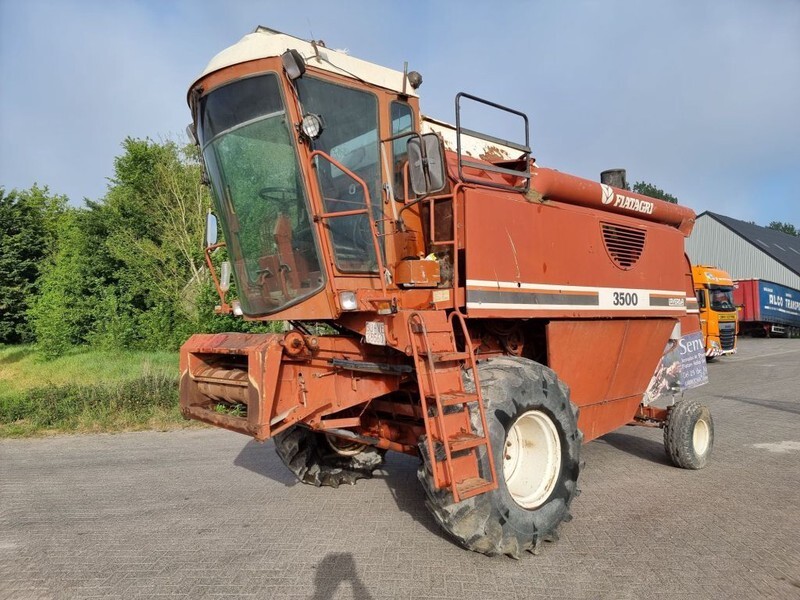 Laverda 3500 - מקצרת קומבינה: תמונה 1 Laverda 3500 - מקצרת קומבינה: תמונה 1