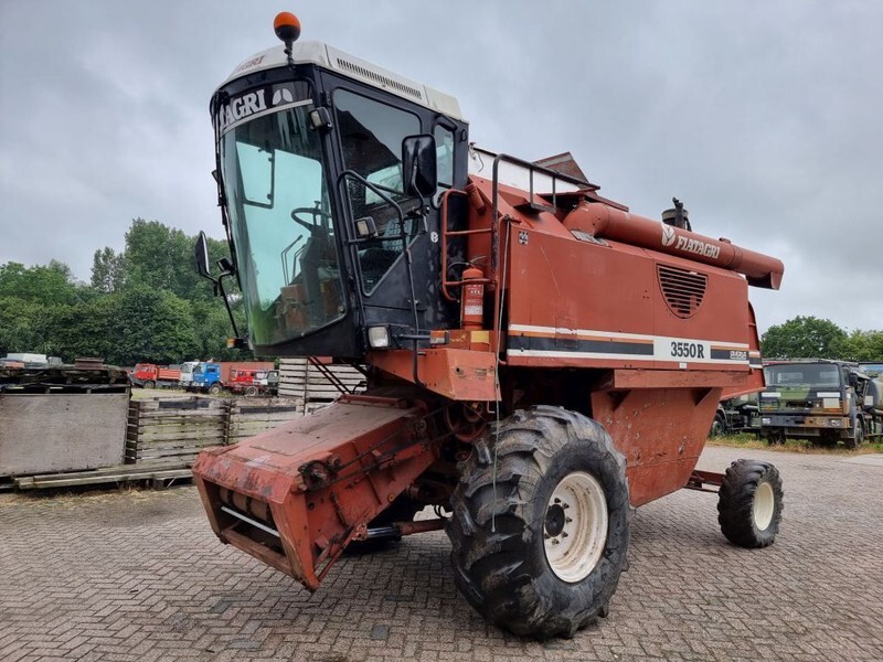 Laverda 3550 R - מקצרת קומבינה: תמונה 1 Laverda 3550 R - מקצרת קומבינה: תמונה 1