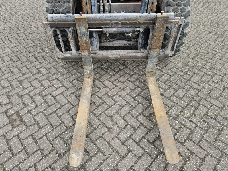 Manitou M 30-2 4ST3B - מלגזת שטח קשה: תמונה 4 Manitou M 30-2 4ST3B - מלגזת שטח קשה: תמונה 4