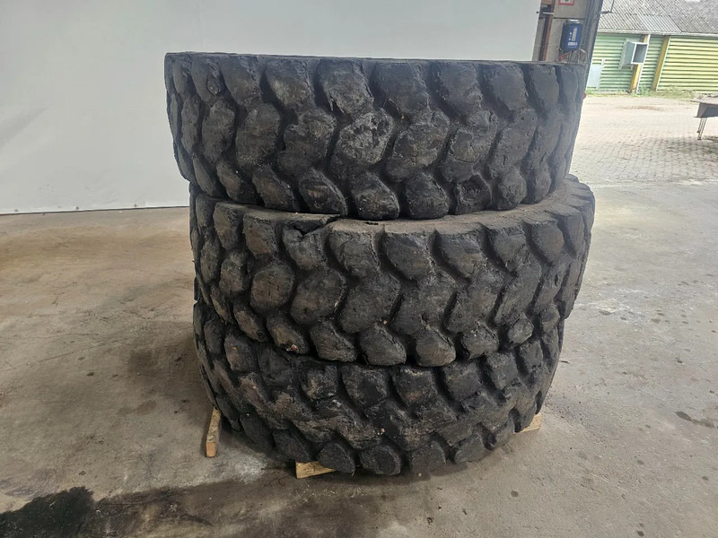 Michelin 18.00 R33 - צמיג עבור משאית: תמונה 2 Michelin 18.00 R33 - צמיג עבור משאית: תמונה 2
