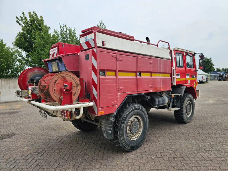 Renault M210 Arbois 3500L - משאית אש: תמונה 5 Renault M210 Arbois 3500L - משאית אש: תמונה 5