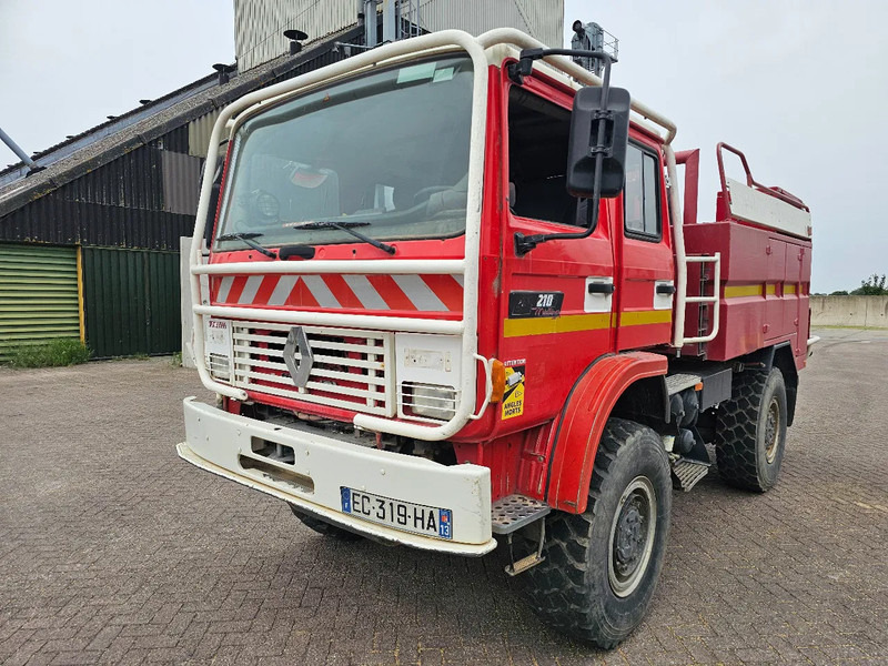 Renault M210 Arbois 3500L - משאית אש: תמונה 1 Renault M210 Arbois 3500L - משאית אש: תמונה 1