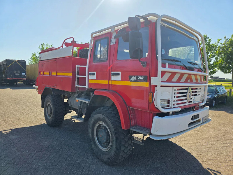 Renault Midliner 210 M210 - משאית אש: תמונה 3 Renault Midliner 210 M210 - משאית אש: תמונה 3
