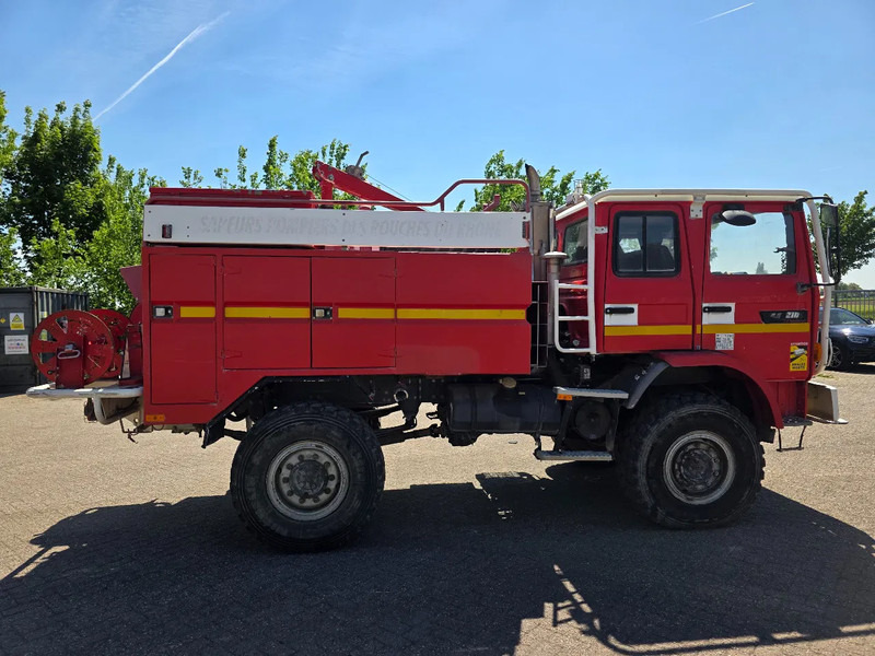 Renault Midliner 210 M210 - משאית אש: תמונה 4 Renault Midliner 210 M210 - משאית אש: תמונה 4