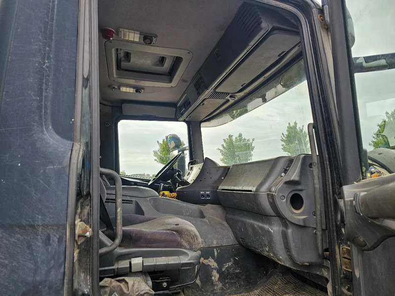 משאית תיבה Scania P114-340 CP14: תמונה 16