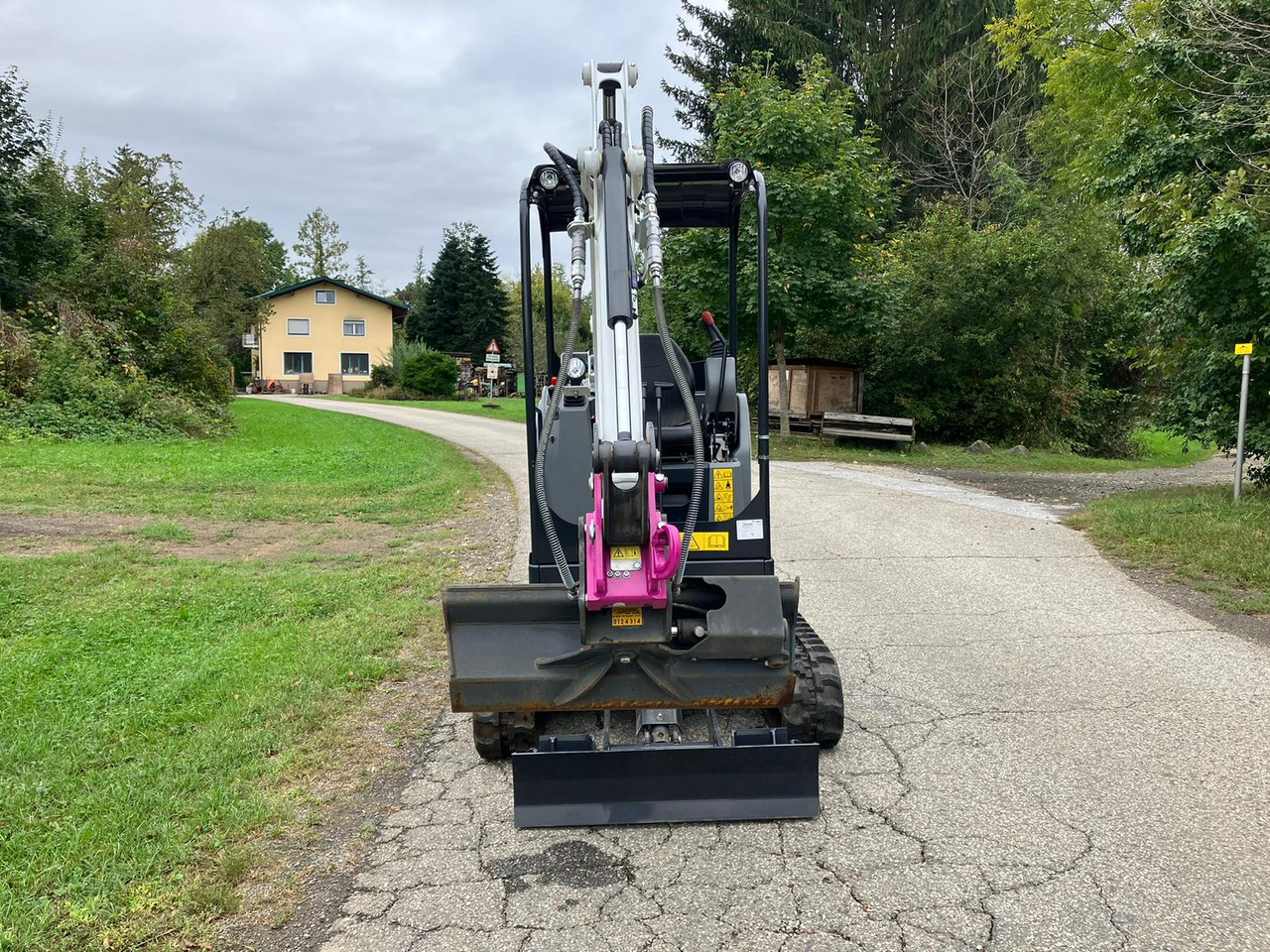 BOBCAT E17 - מיני מחפר: תמונה 4 BOBCAT E17 - מיני מחפר: תמונה 4