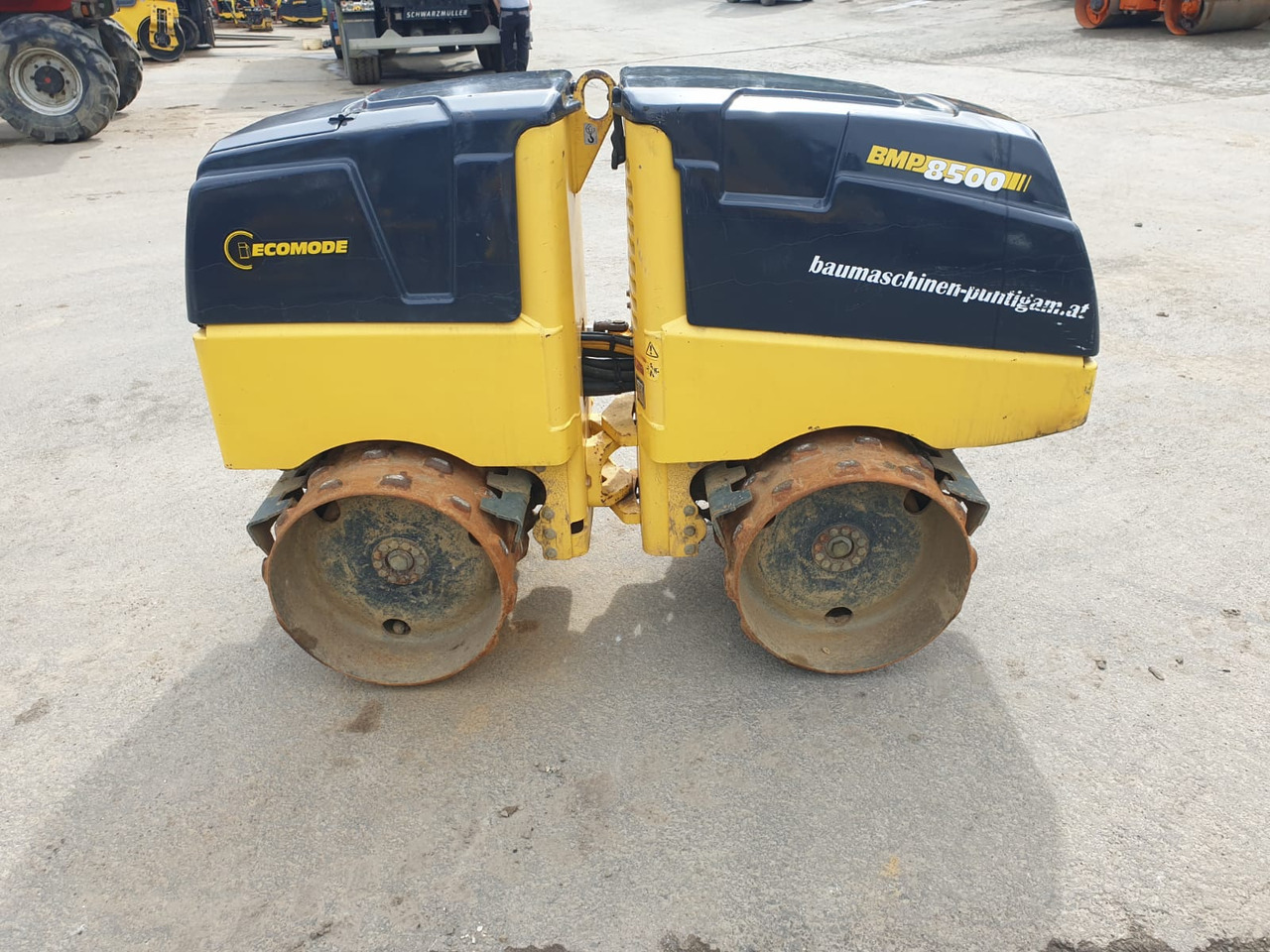 BOMAG BMP 8500 - רולר פניאומטי: תמונה 1 BOMAG BMP 8500 - רולר פניאומטי: תמונה 1