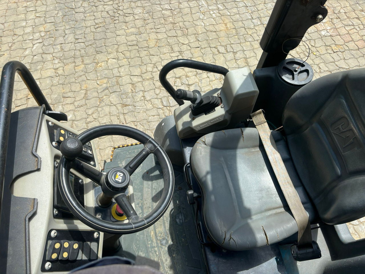 מיני רולר CATERPILLAR CB 4 B: תמונה 7 מיני רולר CATERPILLAR CB 4 B: תמונה 7