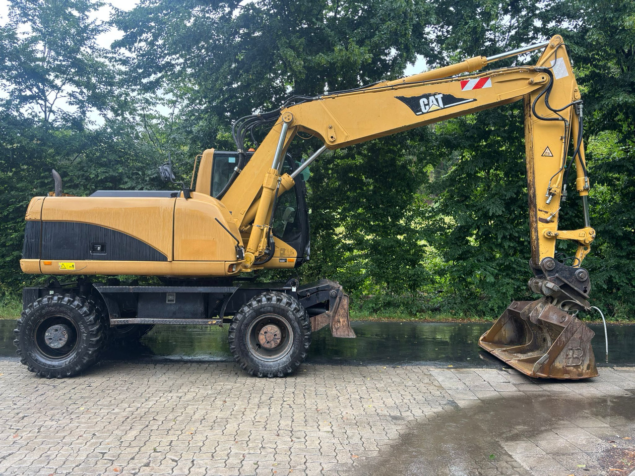 CATERPILLAR M 316 C - מחפר גלגלים: תמונה 2 CATERPILLAR M 316 C - מחפר גלגלים: תמונה 2