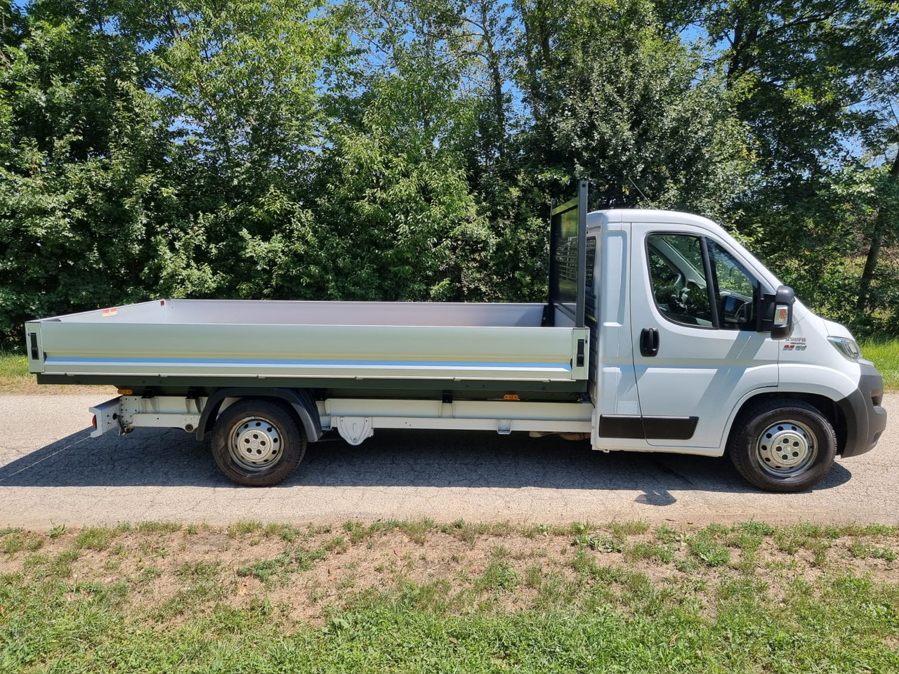 FIAT Ducato Maxi - כלי רכב מסחרי במיטה שטוחה: תמונה 1 FIAT Ducato Maxi - כלי רכב מסחרי במיטה שטוחה: תמונה 1