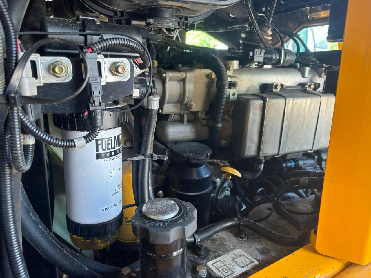 מסיר פסולת JCB 6 ST: תמונה 13