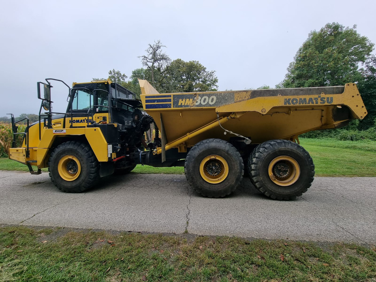 KOMATSU HM 300-5EO - משאית סלעים/ מסיר פסולת קשיח: תמונה 1 KOMATSU HM 300-5EO - משאית סלעים/ מסיר פסולת קשיח: תמונה 1