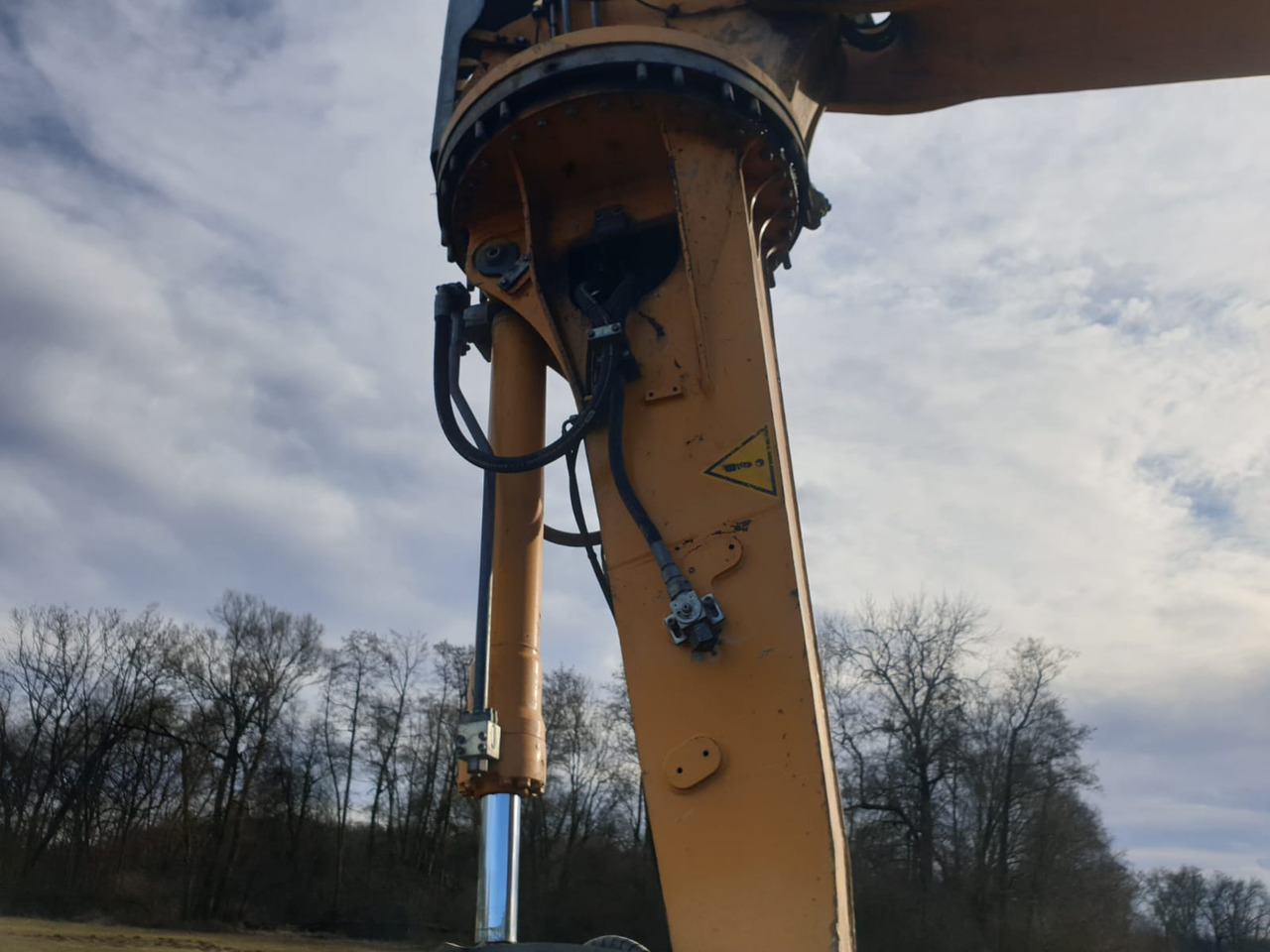 מחפר סורק LIEBHERR R 916 LC-423: תמונה 16