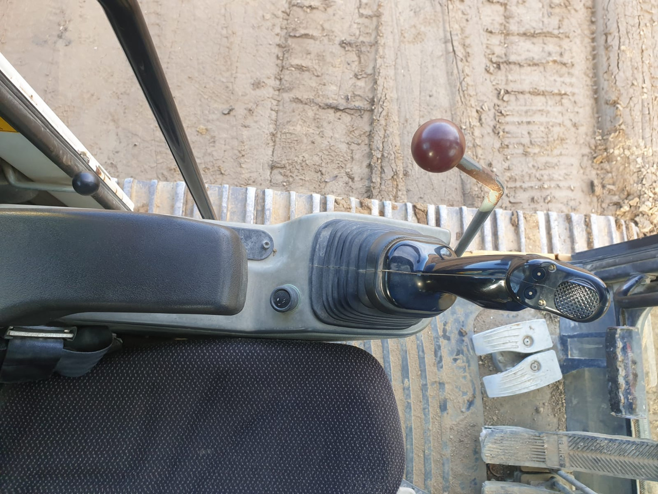 מחפר סורק LIEBHERR R 916 LC-423: תמונה 18