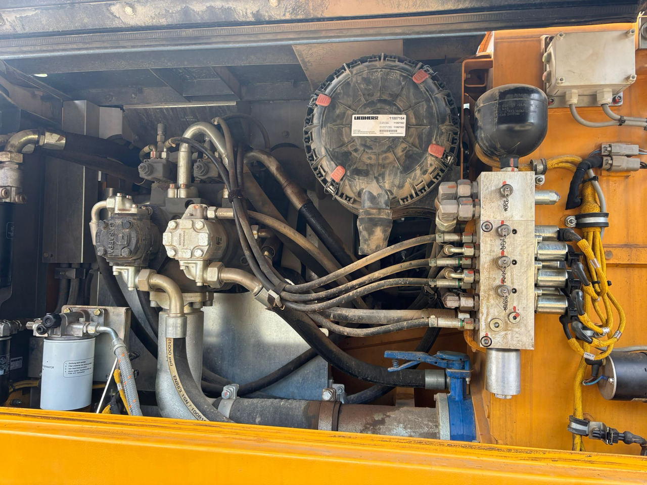 מחפר סורק LIEBHERR R 922 LC: תמונה 11