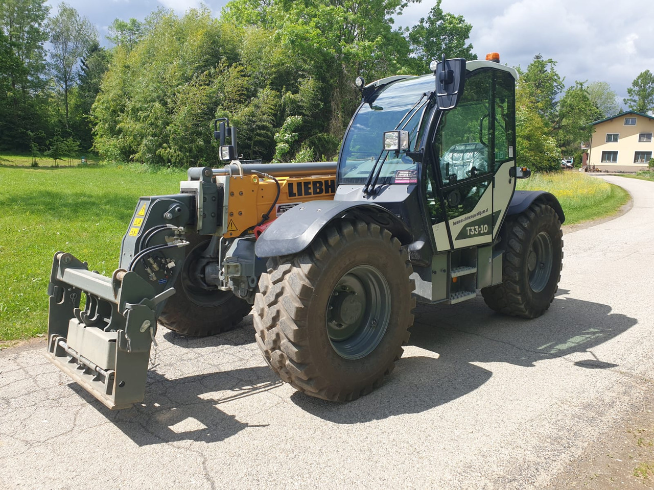 LIEBHERR T 33-10 - מפעיל טלסקופי: תמונה 3 LIEBHERR T 33-10 - מפעיל טלסקופי: תמונה 3
