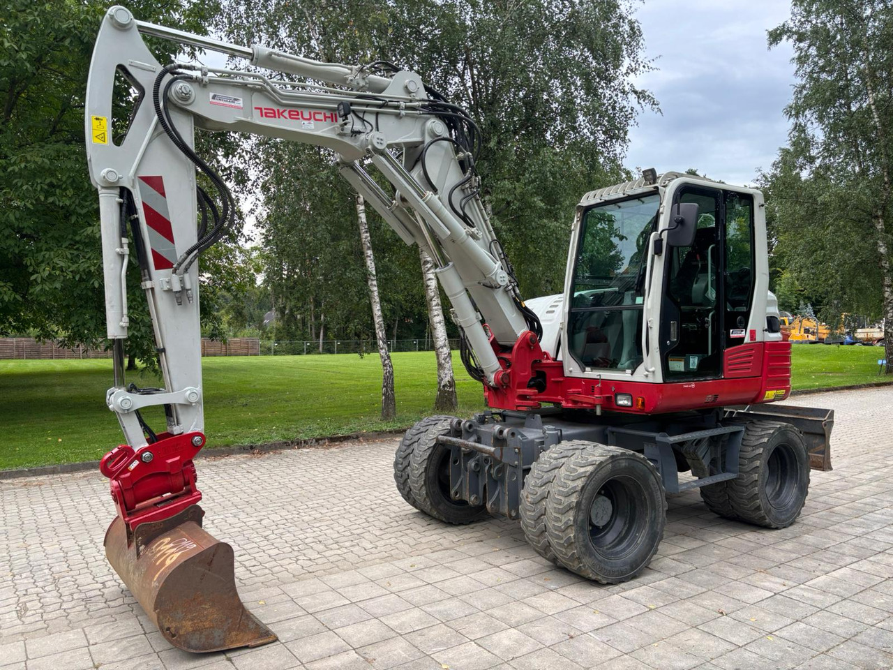 TAKEUCHI TB 295 W - מחפר גלגלים: תמונה 3 TAKEUCHI TB 295 W - מחפר גלגלים: תמונה 3