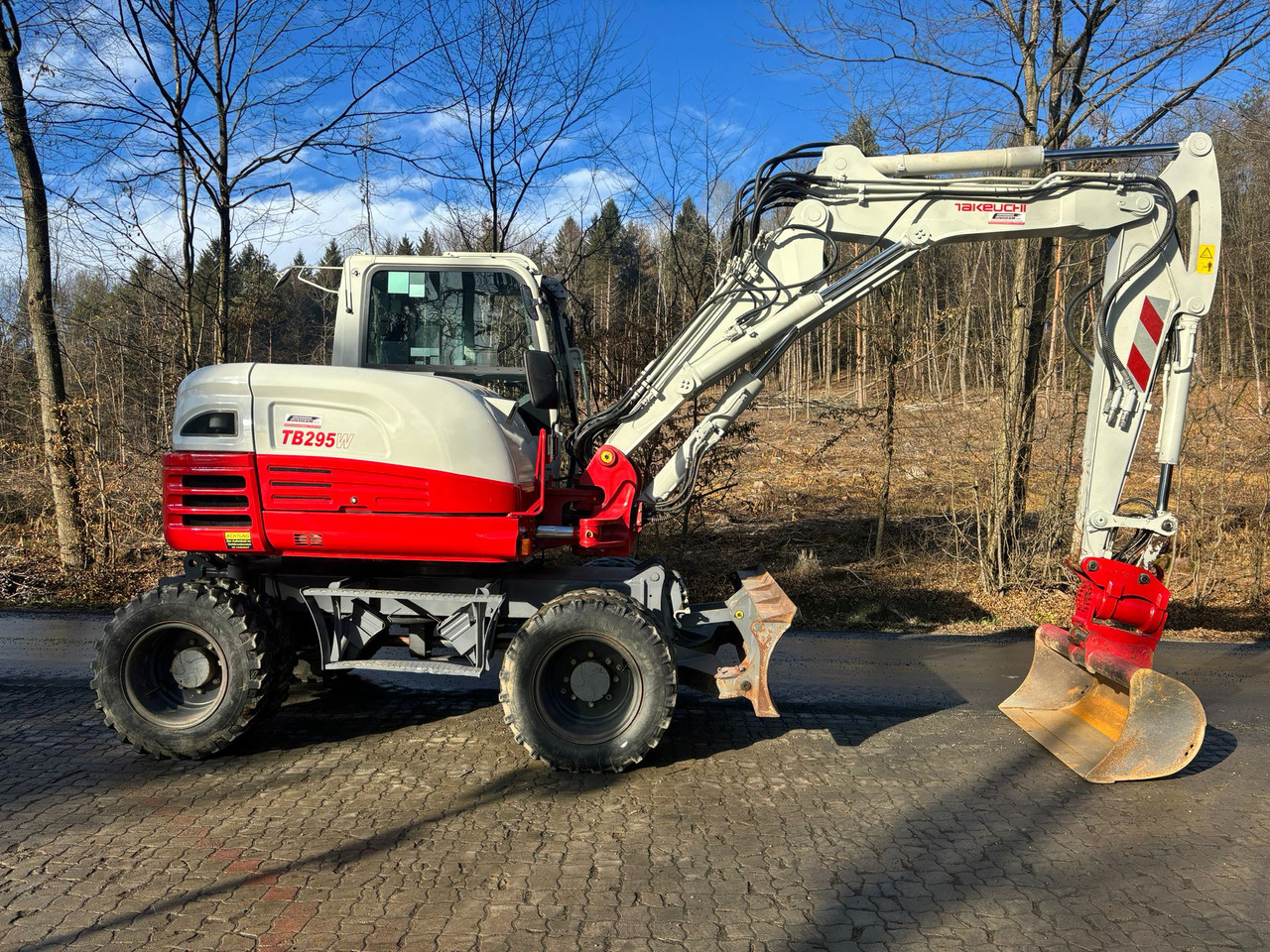 Takeuchi TB 295 W - מחפר גלגלים: תמונה 2 Takeuchi TB 295 W - מחפר גלגלים: תמונה 2