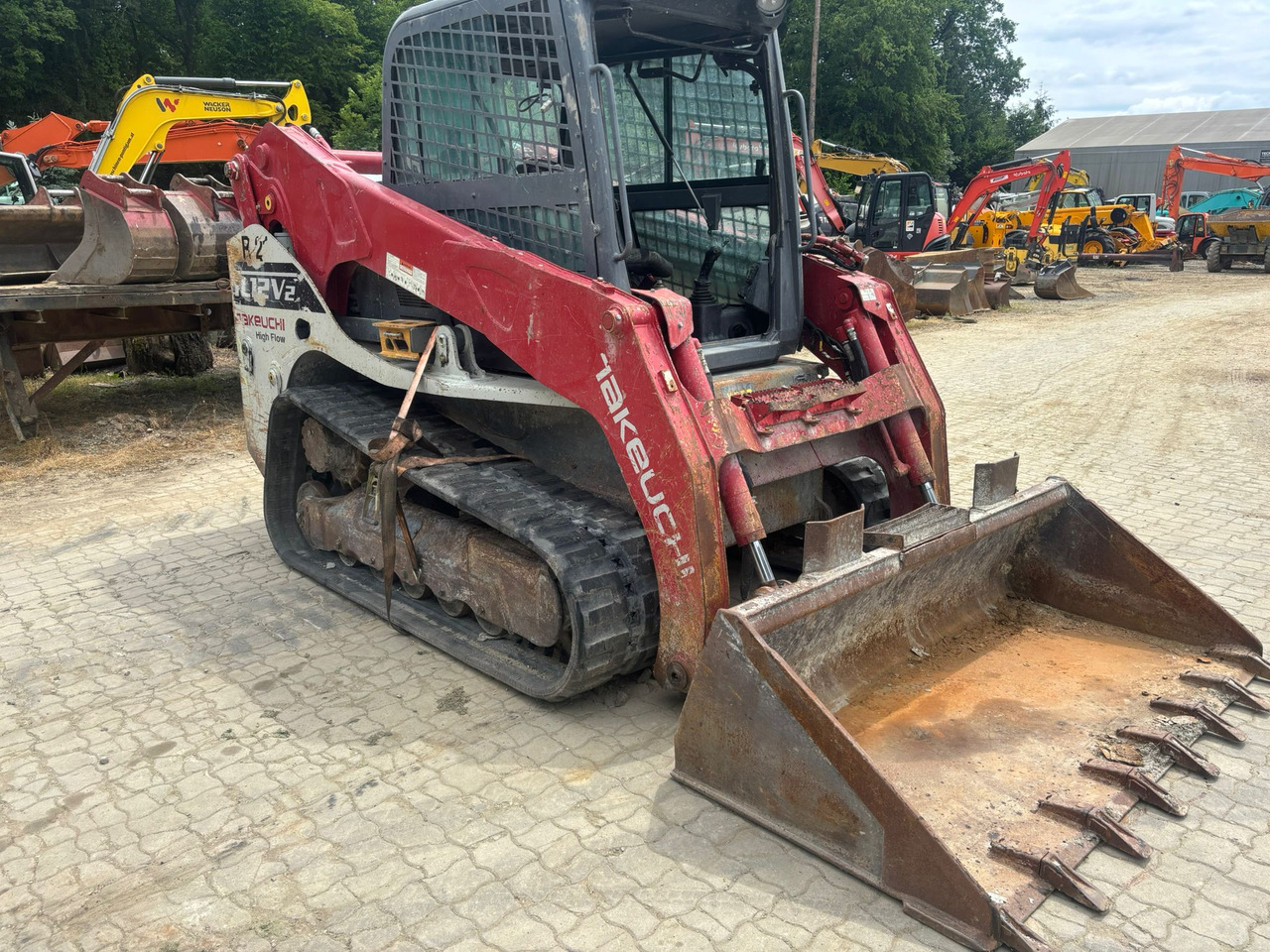 Takeuchi TL 12 V-2 - Engine defektive - מעמיס היגוי החלקה: תמונה 4 Takeuchi TL 12 V-2 - Engine defektive - מעמיס היגוי החלקה: תמונה 4