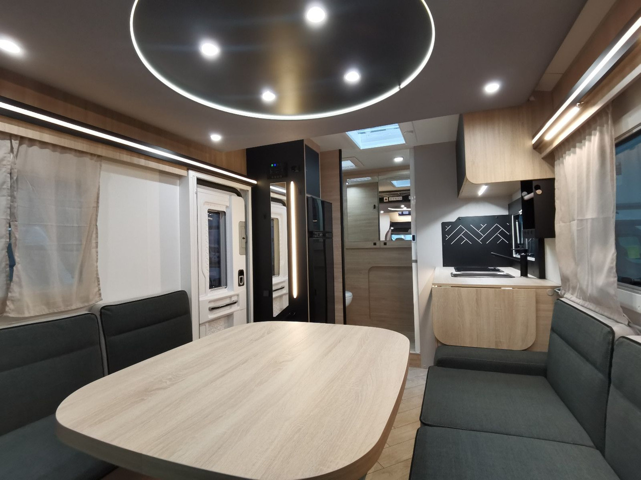 הַחכָּרָה  Chausson 640 TITANIUM /- 2026 - / XXL - HUBBETT & RAUMBAD Chausson 640 TITANIUM /- 2026 - / XXL - HUBBETT & RAUMBAD: תמונה 8