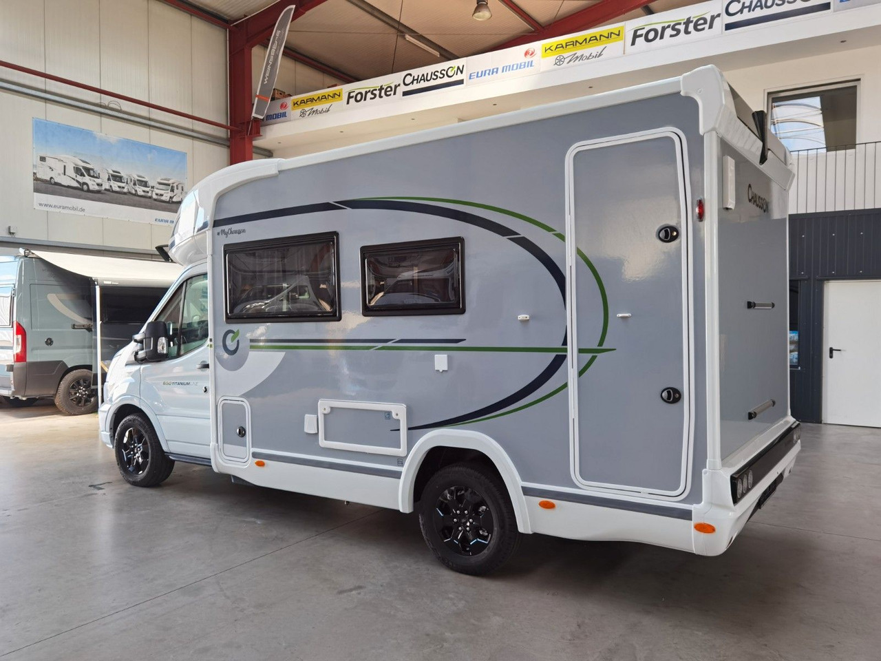 Chausson 650 TITANIUM / - 2026 - / NUR 6.39 M. / HUBBETT - רכב ממונע חצי-משולב: תמונה 5 Chausson 650 TITANIUM / - 2026 - / NUR 6.39 M. / HUBBETT - רכב ממונע חצי-משולב: תמונה 5