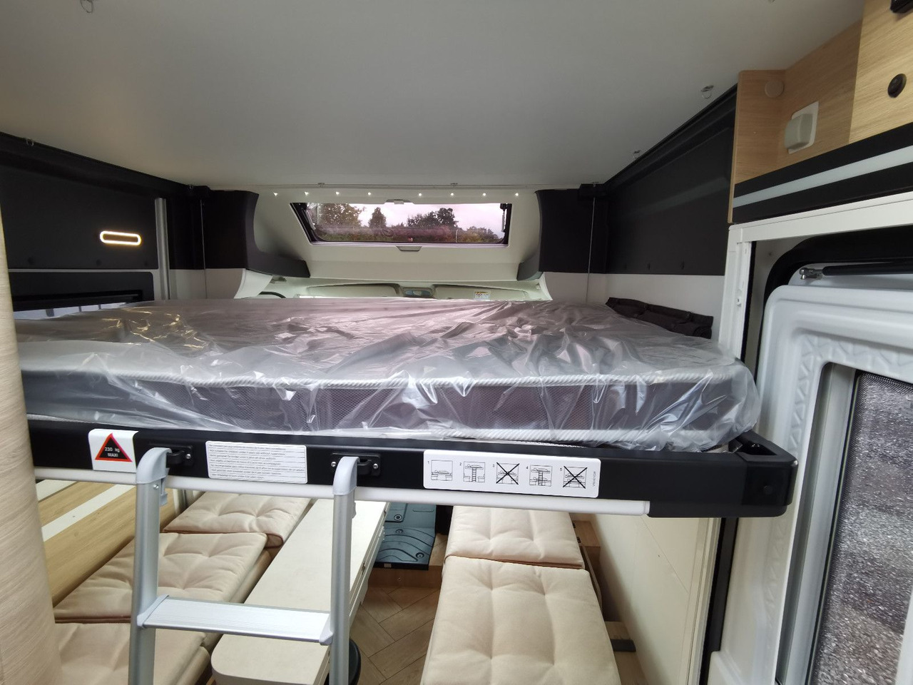 רכב ממונע חצי-משולב Chausson X 650 EXCLUSIVE LINE / - 2026 - / XXL - HUBBETT: תמונה 20 רכב ממונע חצי-משולב Chausson X 650 EXCLUSIVE LINE / - 2026 - / XXL - HUBBETT: תמונה 20