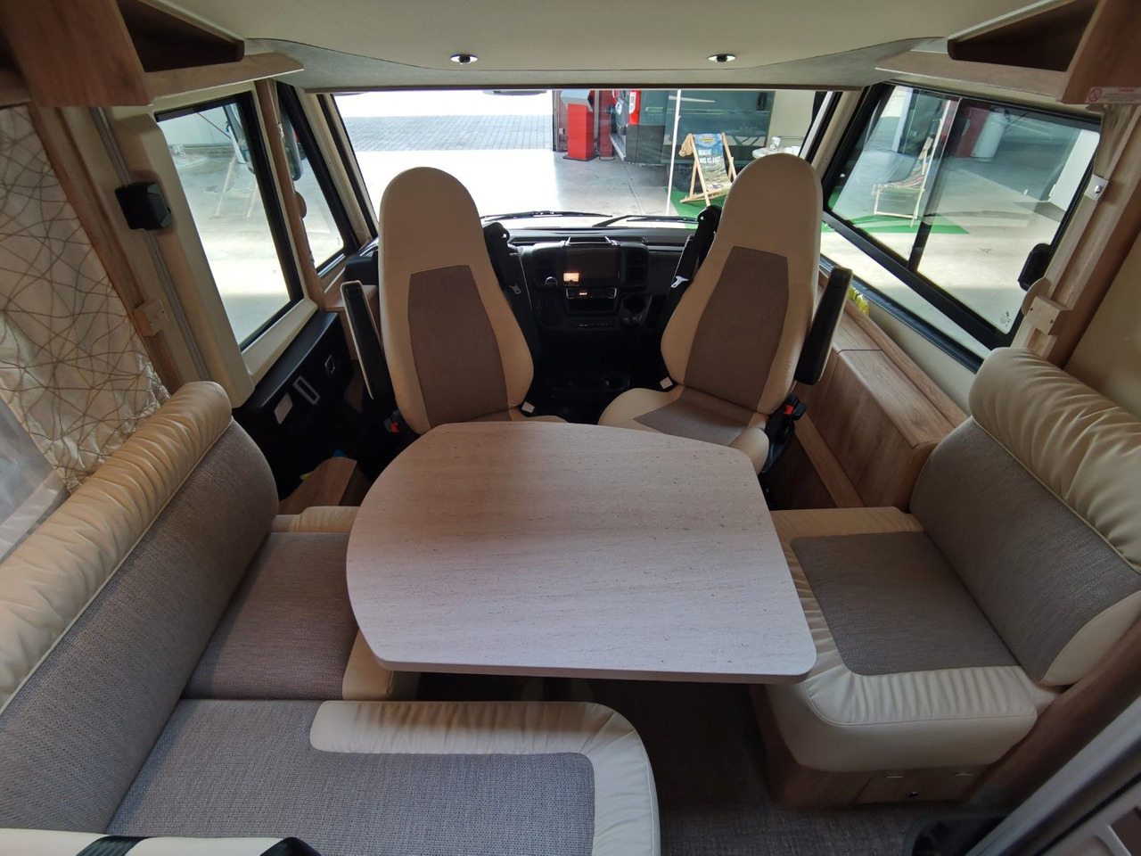 רכב ממונע משולב Eura Mobil INTEGRA LINE 720 EB /180PS-9G MAXI/ EINZELBETTEN: תמונה 13