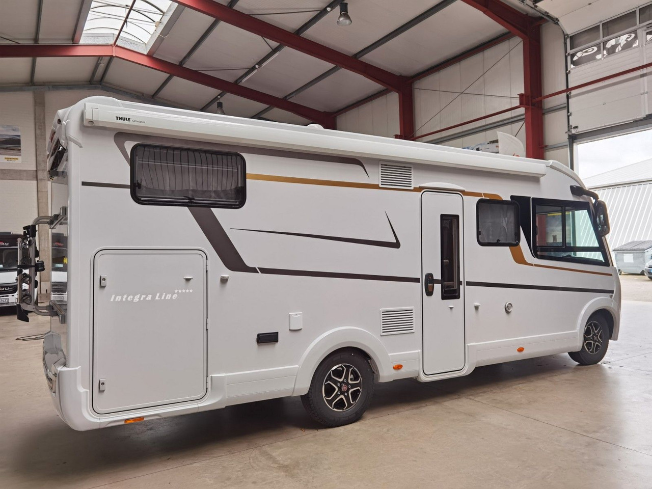 Eura Mobil INTEGRA LINE 720 EF /180PS-9G MAXI/ EINZELBETTEN - רכב ממונע משולב: תמונה 4 Eura Mobil INTEGRA LINE 720 EF /180PS-9G MAXI/ EINZELBETTEN - רכב ממונע משולב: תמונה 4