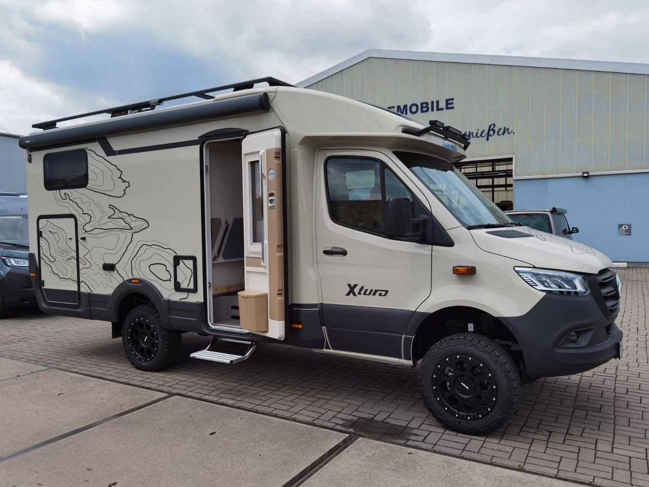 רכב ממונע חצי-משולב Eura Mobil XTURA 686 EF / MODELL 2025 / 4x4- FERNREISEMOBIL: תמונה 10