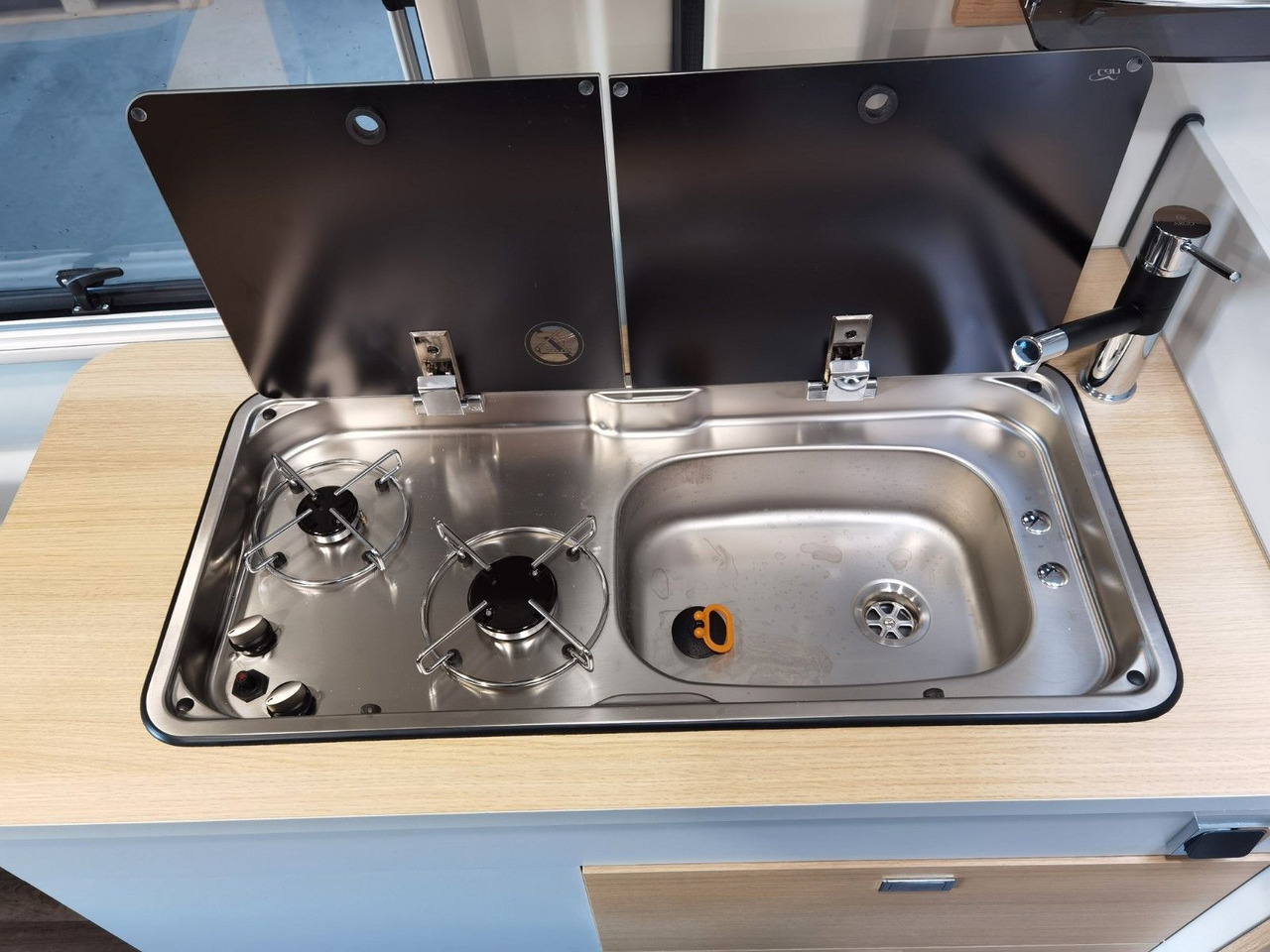 הַחכָּרָה  Karmann DEXTER 560 / 170PS - 4x4 / SOLAR & MARKISE & ALU Karmann DEXTER 560 / 170PS - 4x4 / SOLAR & MARKISE & ALU: תמונה 16