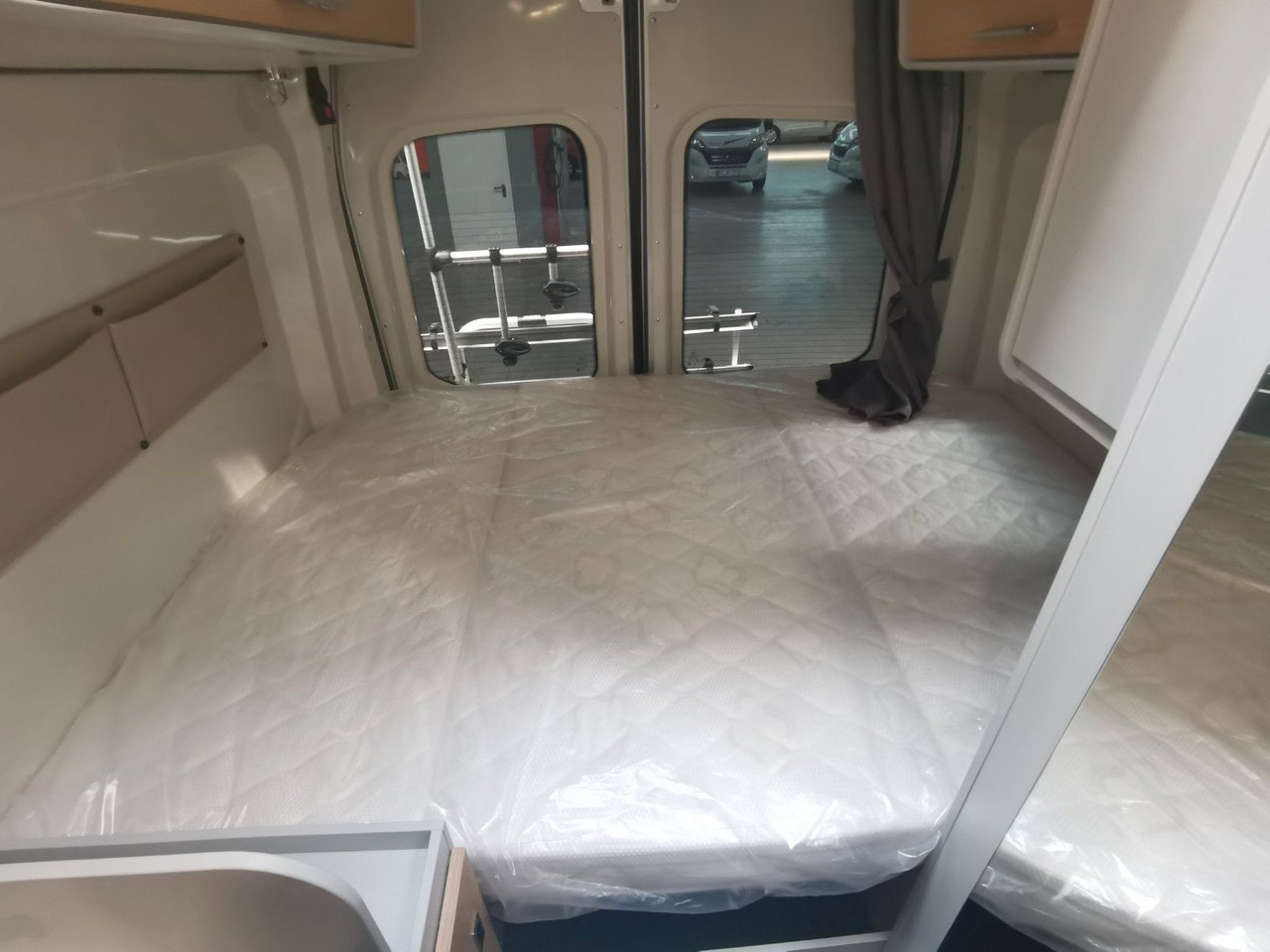 הַחכָּרָה  Karmann DEXTER 560 / 170PS - 4x4 / SOLAR & MARKISE & ALU Karmann DEXTER 560 / 170PS - 4x4 / SOLAR & MARKISE & ALU: תמונה 17