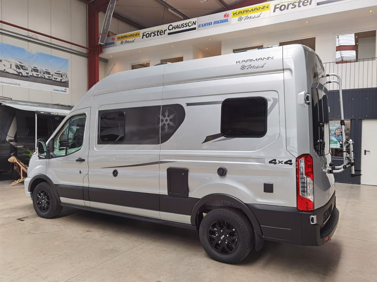 Karmann DEXTER 560 / 170PS - 4x4 / SOLAR & MARKISE & ALU - מוטורהום: תמונה 5 Karmann DEXTER 560 / 170PS - 4x4 / SOLAR & MARKISE & ALU - מוטורהום: תמונה 5