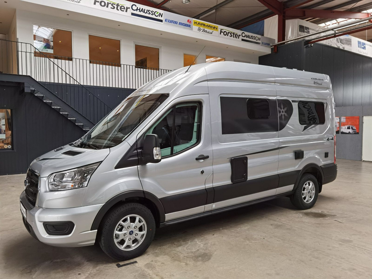 Karmann DEXTER 570 /170PS-4x4 /SOLAR/ AHK / EINZELBETTEN - מוטורהום: תמונה 5 Karmann DEXTER 570 /170PS-4x4 /SOLAR/ AHK / EINZELBETTEN - מוטורהום: תמונה 5