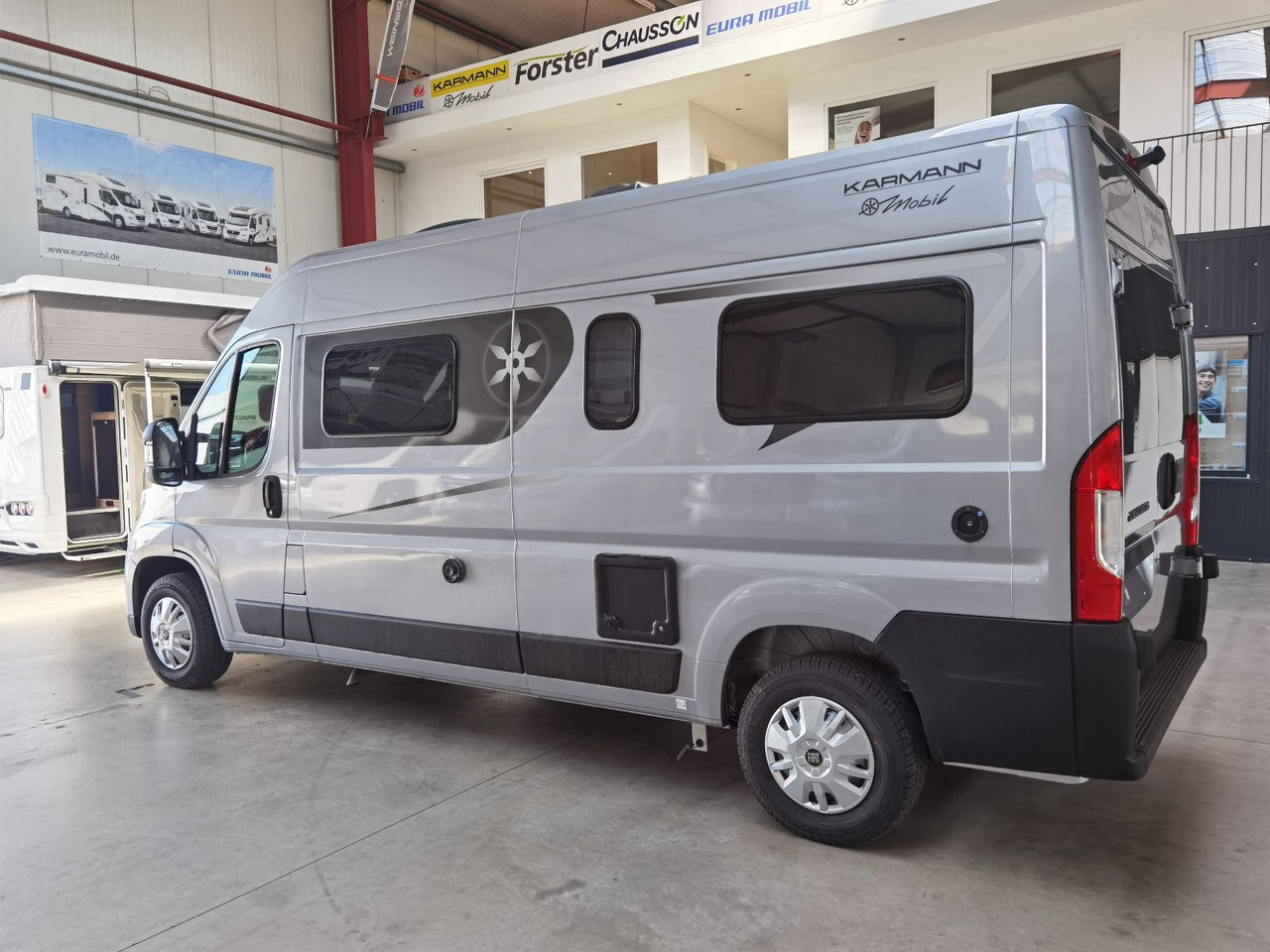 Karmann DEXTER 580 / MODELL 2026 / 8G.AUTOMATIK - מוטורהום: תמונה 5 Karmann DEXTER 580 / MODELL 2026 / 8G.AUTOMATIK - מוטורהום: תמונה 5