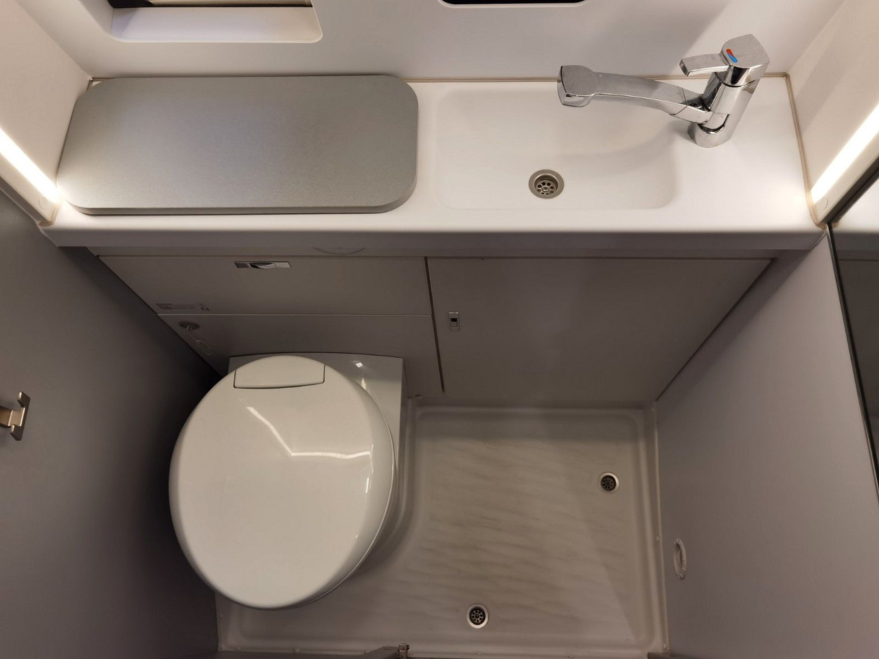 מוטורהום Weinsberg CARATOUR 600 MQ /165PS /FUNCTION & VOLTAGE PAKET: תמונה 21