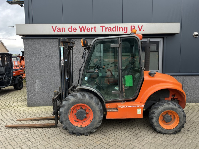AUSA C 250 H X4 - מלגזת שטח קשה: תמונה 1 AUSA C 250 H X4 - מלגזת שטח קשה: תמונה 1