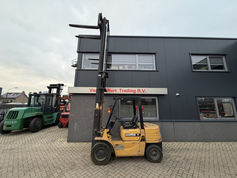 Caterpillar FD30 - מלגזת סולר: תמונה 5 Caterpillar FD30 - מלגזת סולר: תמונה 5