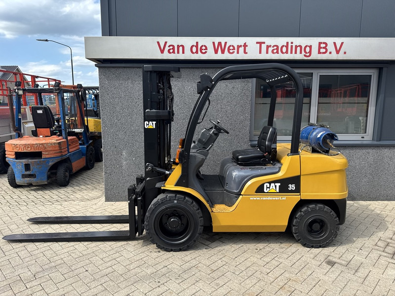 Caterpillar GP35 Triplo 430 Freelift / Sideshift / 4e Functie LPG 2008 - מלגזת LPG: תמונה 1 Caterpillar GP35 Triplo 430 Freelift / Sideshift / 4e Functie LPG 2008 - מלגזת LPG: תמונה 1