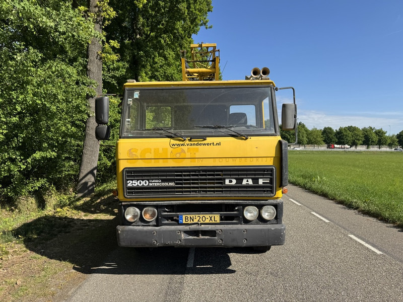 DAF 2500 - עגורן נייד: תמונה 4 DAF 2500 - עגורן נייד: תמונה 4