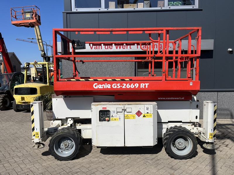 Genie GS 2669 RT Hoogwerker / Arbeitsbuhne - מעלית מספריים: תמונה 1 Genie GS 2669 RT Hoogwerker / Arbeitsbuhne - מעלית מספריים: תמונה 1