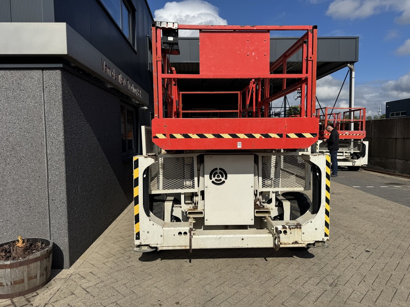 Genie GS 3390 RT Schaarhoogwerker / Scissor Lift / Arbeitsbuhne 12mtr werkhoogte 4x4 Deutz DIESEL 2013 - מעלית מספריים: תמונה 3 Genie GS 3390 RT Schaarhoogwerker / Scissor Lift / Arbeitsbuhne 12mtr werkhoogte 4x4 Deutz DIESEL 2013 - מעלית מספריים: תמונה 3