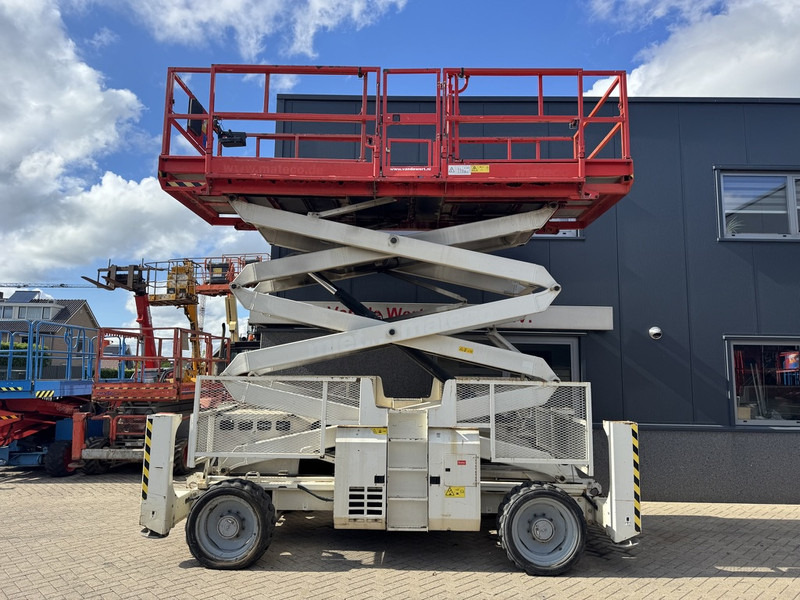 מעלית מספריים Genie GS 3390 RT  Schaarhoogwerker / Scissor Lift / Arbeitsbuhne 12mtr werkhoogte 4x4 Deutz DIESEL 2013: תמונה 7