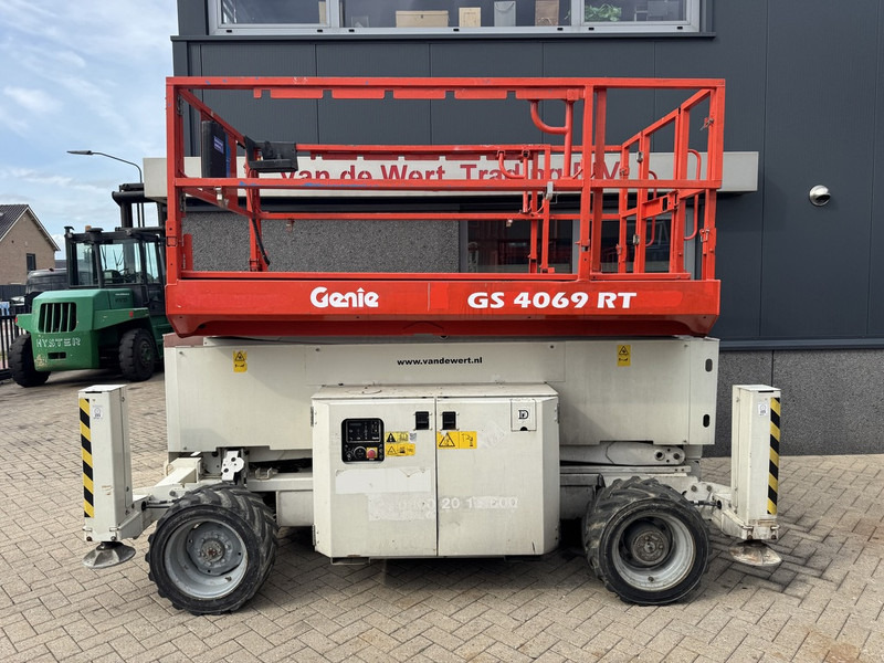 Genie GS 4069 RT Hoogwerker / Arbeitsbuhne 14mtr werkhoogte 4x4 Kubota DIESEL 2014 - מעלית מספריים: תמונה 1 Genie GS 4069 RT Hoogwerker / Arbeitsbuhne 14mtr werkhoogte 4x4 Kubota DIESEL 2014 - מעלית מספריים: תמונה 1