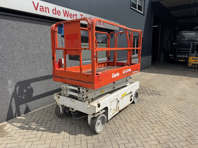 Genie GS2046 schaarlift schaar hoogwerker 2012 uur 8mtr werkhoogte - מעלית מספריים: תמונה 3 Genie GS2046 schaarlift schaar hoogwerker 2012 uur 8mtr werkhoogte - מעלית מספריים: תמונה 3