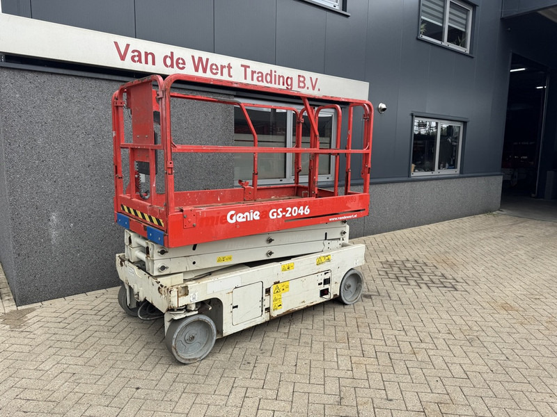 Genie Genie GS2046 schaarlift schaar hoogwerker 2012 uur 8mtr werkhoogte - מעלית מספריים: תמונה 2 Genie Genie GS2046 schaarlift schaar hoogwerker 2012 uur 8mtr werkhoogte - מעלית מספריים: תמונה 2