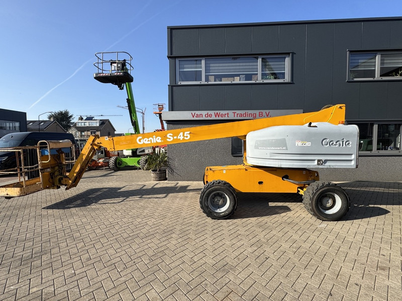 Genie S45 4x4 DEUTZ DIESEL 3000uur 15,7M Werkhoogte - מוט טלסקופי: תמונה 1 Genie S45 4x4 DEUTZ DIESEL 3000uur 15,7M Werkhoogte - מוט טלסקופי: תמונה 1