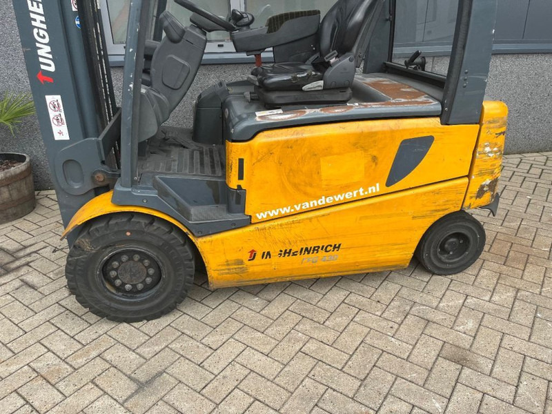 מלגזה חשמלית Jungheinrich EFG 430: תמונה 18