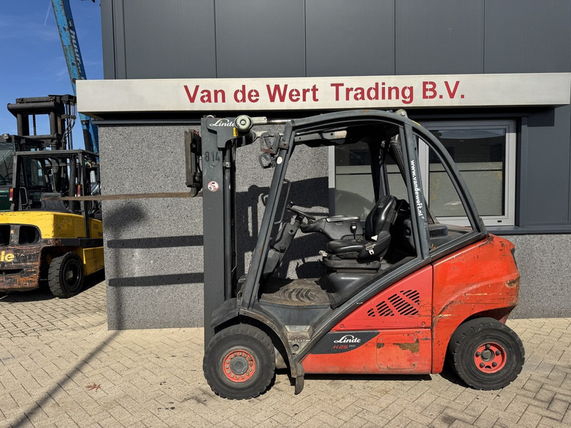 Linde H25D-02 Triplo 470 Freelift / Sideshift VW Diesel 2014 - מלגזת סולר: תמונה 5 Linde H25D-02 Triplo 470 Freelift / Sideshift VW Diesel 2014 - מלגזת סולר: תמונה 5
